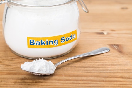 baking soda and toothpaste