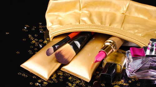 How to Clean the Lining of Your Purse